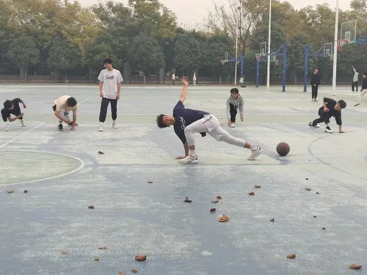 如何用瑜伽帮助篮球运动员提高平衡能力_0